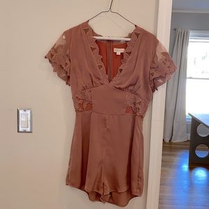 Short sleeve mauve romper
